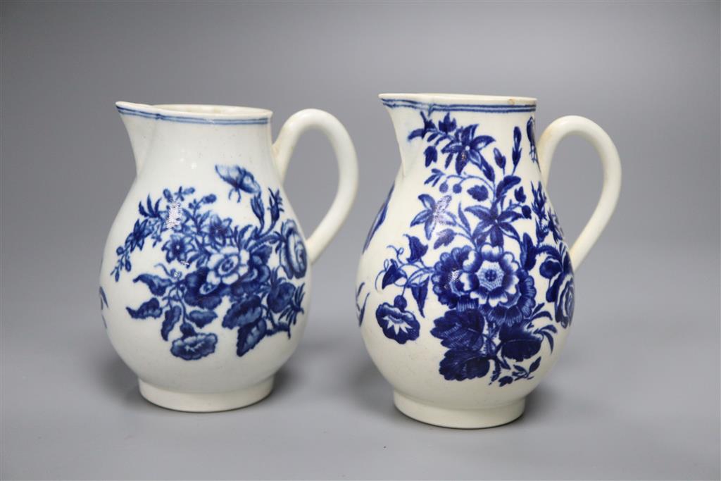 Two Worcester Three Flowers sparrow beak jugs, c.1775, 10cm